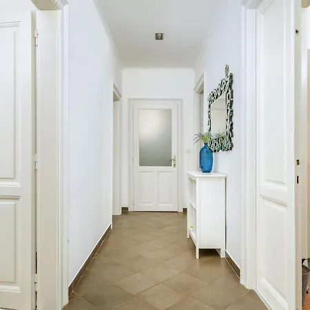 Comfort Daire Pula